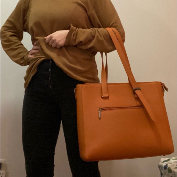 Burnt orange faux leather laptop tote - Picture 1 of 7